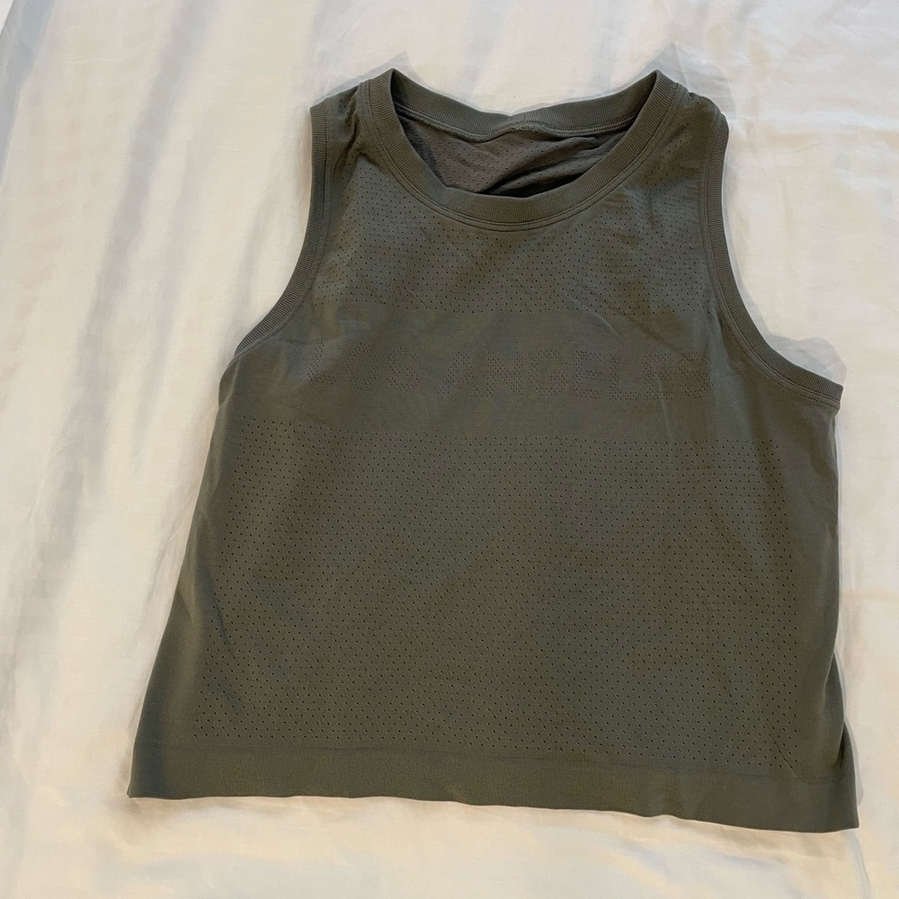 Lululemon Swiftly Breathe Crop Top Exclusive Los Angeles Edition in Grey Sage